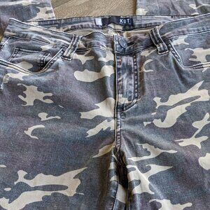 Kut From the Kloth, Style Connie Ankle Skinny, Camo Distressed Pants. Size 10